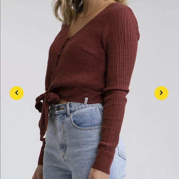 Rhythm Cropped Bottom Up Tie Bottom Blouse - Picture 3 of 5